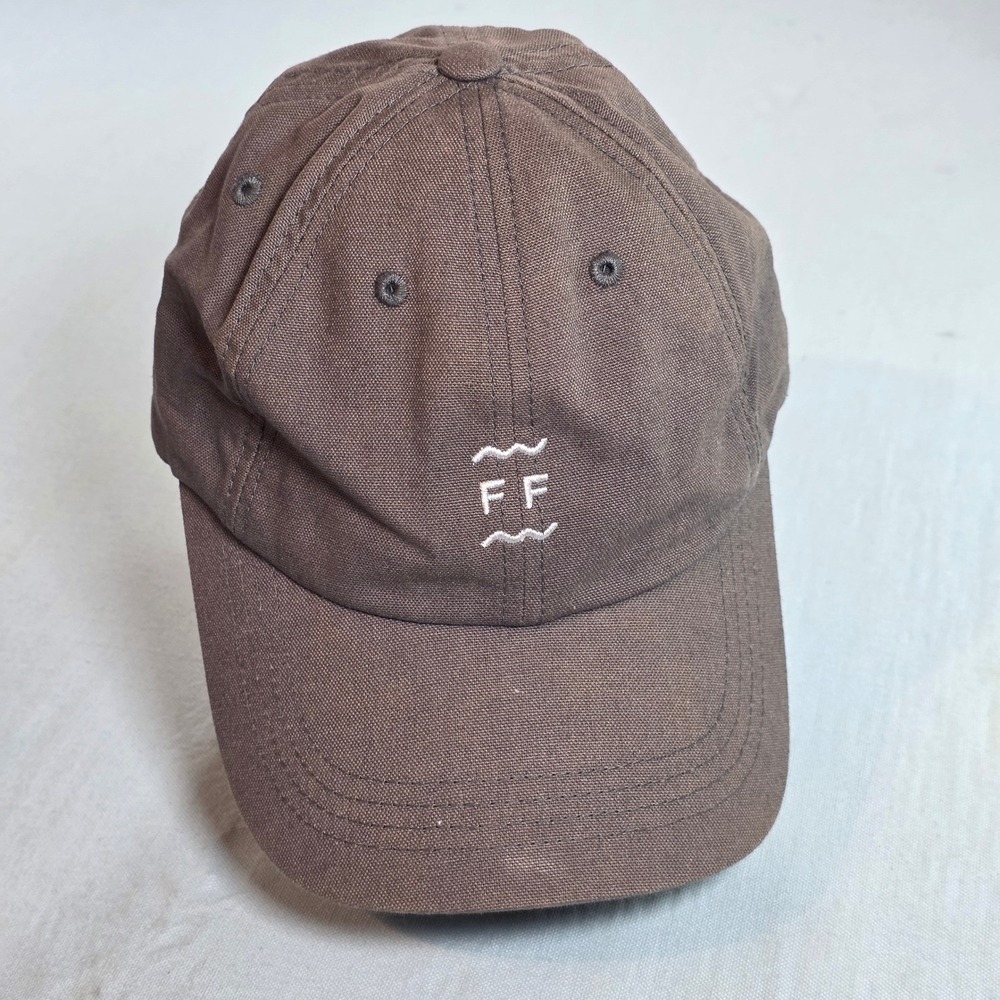 Free Fly Apparel Mens Gray Cotton Canvas Adjustable Baseball Hat Logo Cap